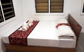 Ratu Kini Backpackers And Dive Resort